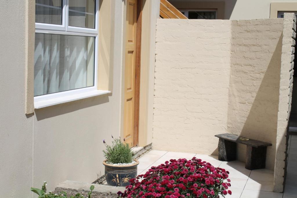 Vogelstrand Guesthouse Swakopmund Exterior photo